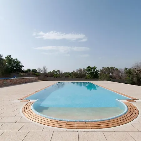 Rux Villa Parabita