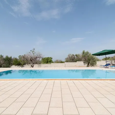 Rux Villa Parabita